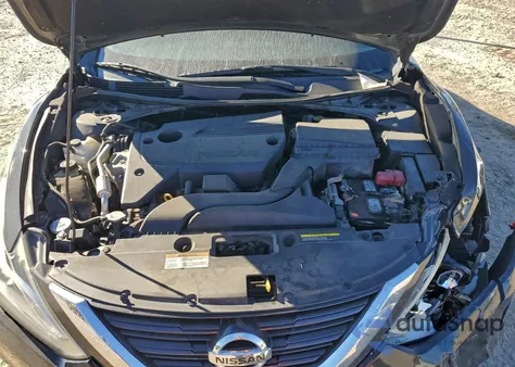 2017 Nissan Altima 2.5 z USA, uszkodzony, nr VIN 1N4AL3AP8HC236484